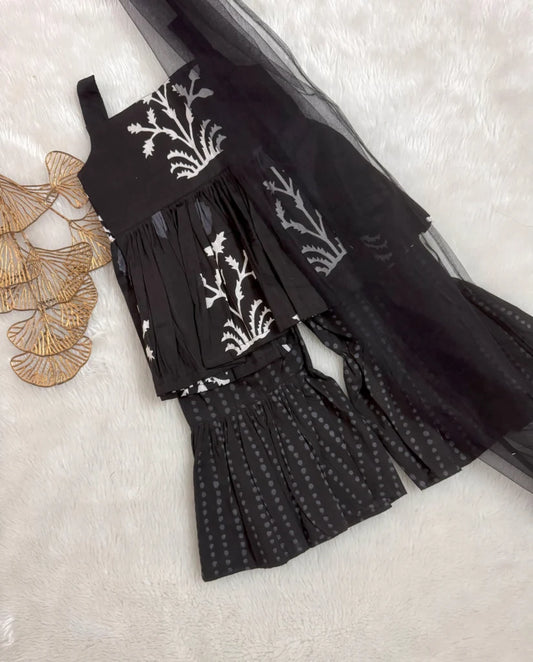 "Midnight Grace Shahara set"