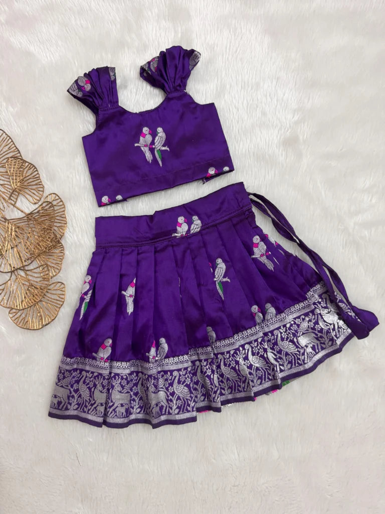 violet “parrot” set