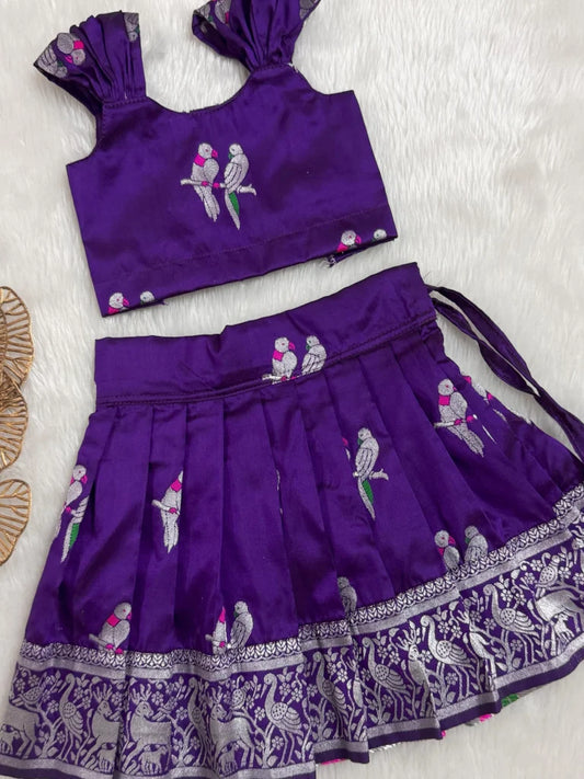 violet “parrot” set