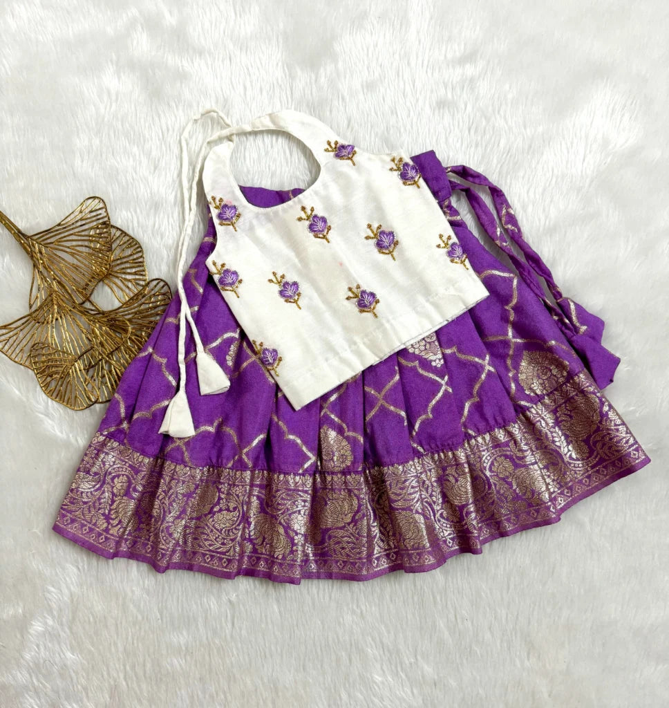 Pythani set- "White & Purple"