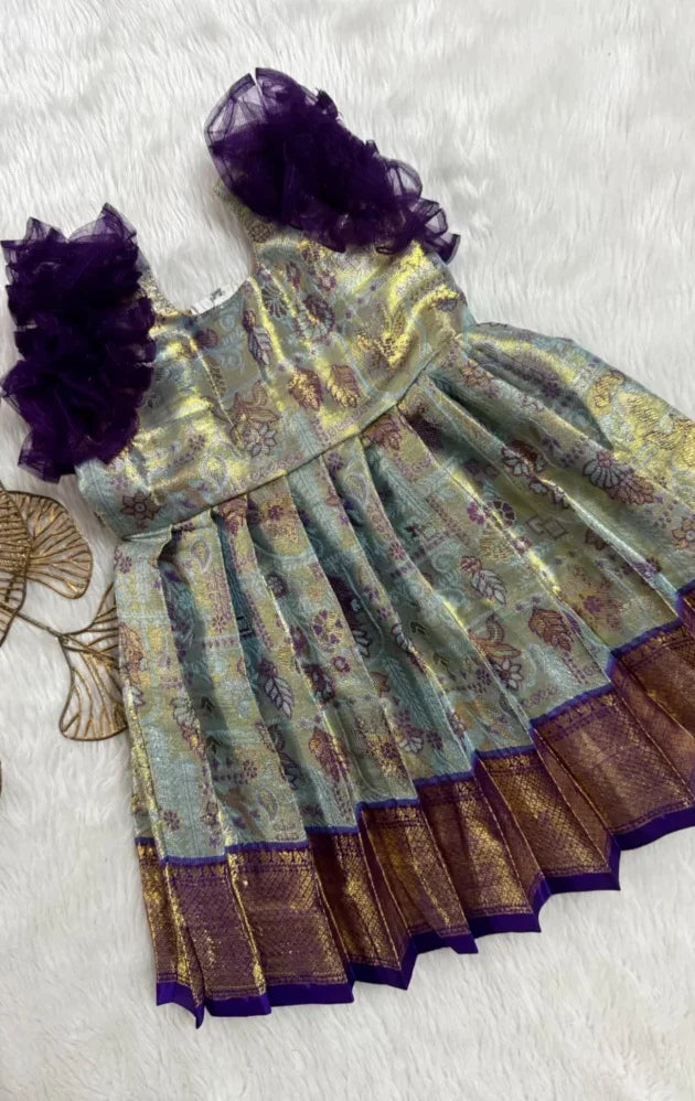 Ruffle set purple