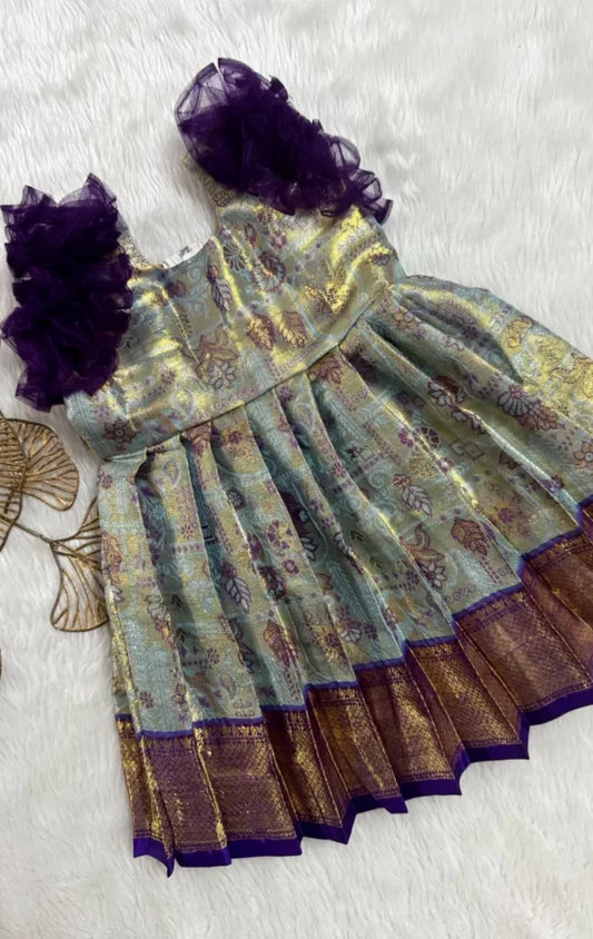 Ruffle set purple