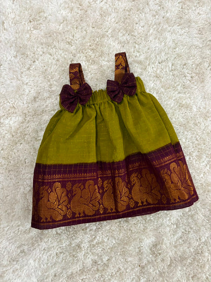 Elastic frocks.