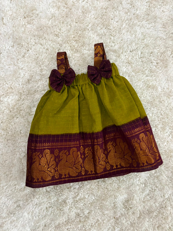 Elastic frocks.