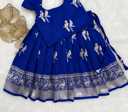 blue parrot